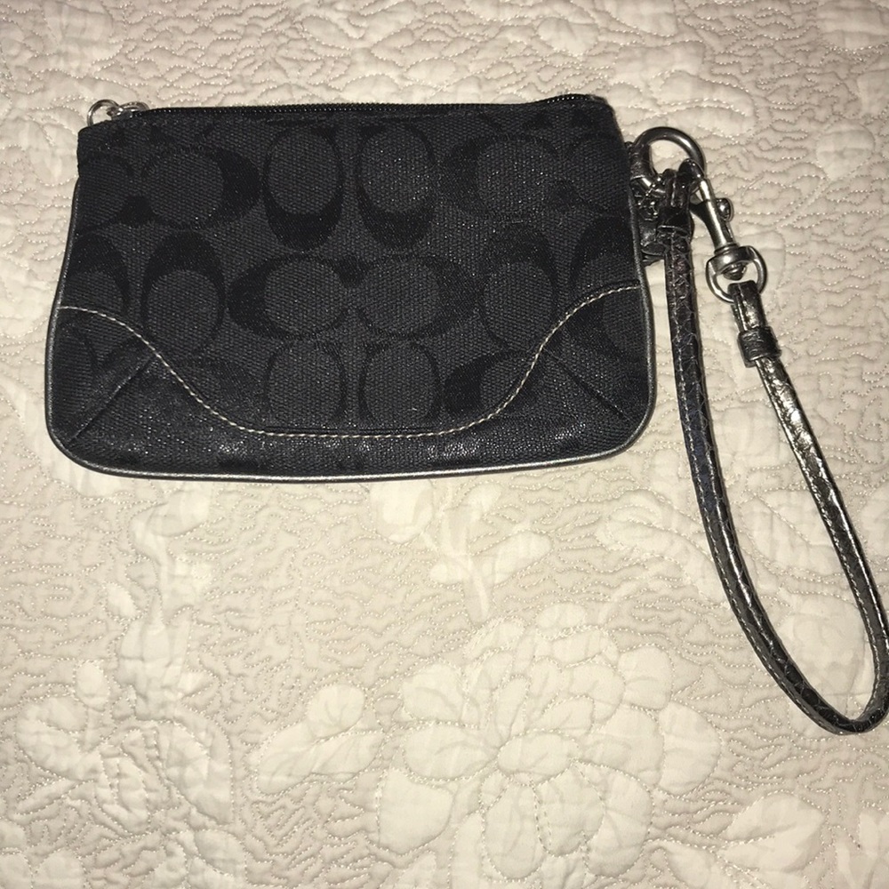 Coach wristlet - Picture 2 of 6